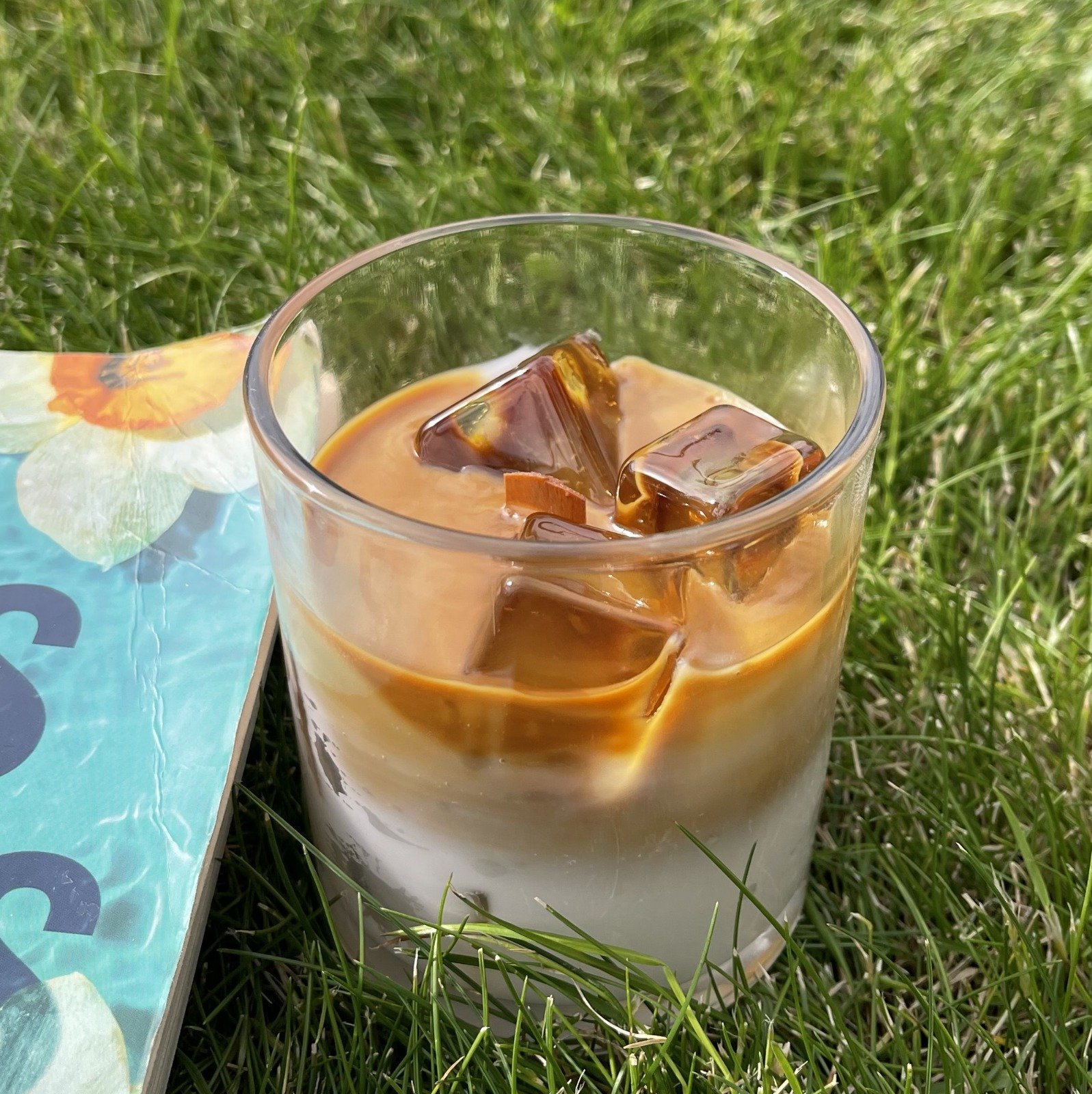 eclorador made in calgary canada fragrance latte candle coffee